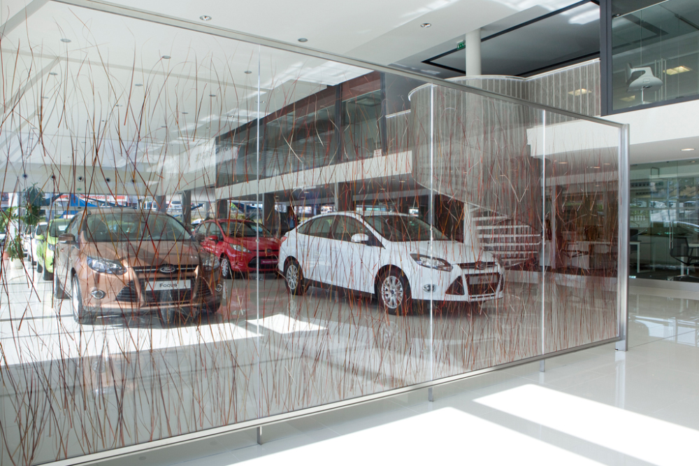 SHOW-ROOM FORD